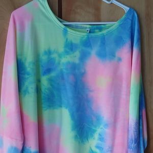 Oversize blouse, shorts set